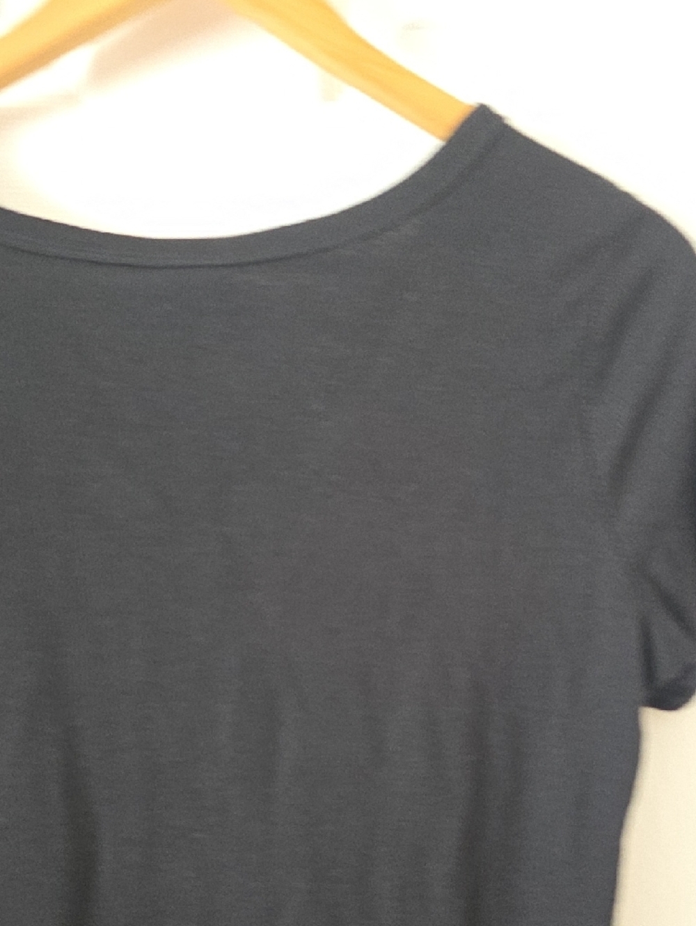 LuLaRoe Bailey Black V-Neck Short Sleeve Tee Medium New - Picture 8 of 11